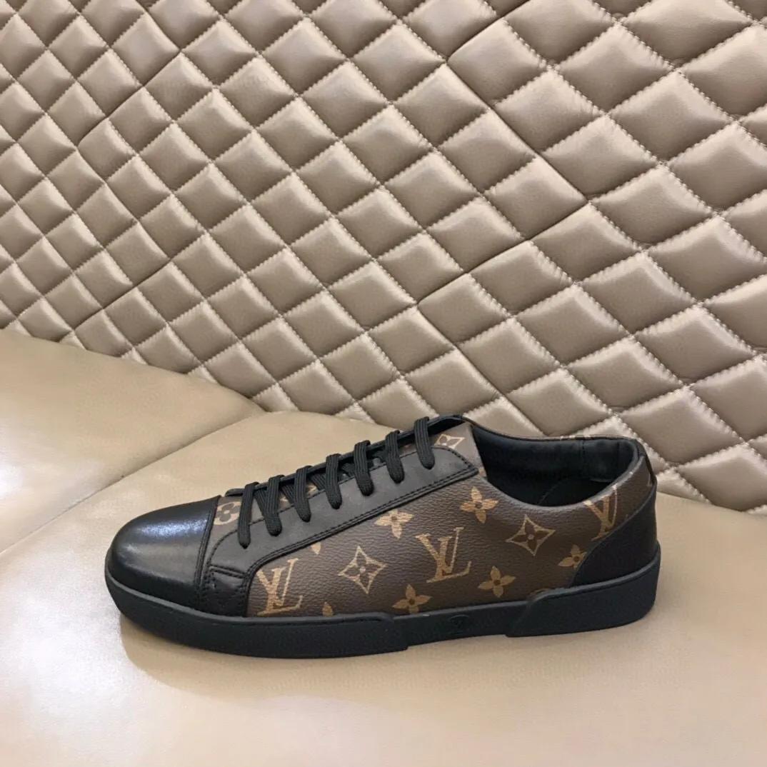 Ex-factory price: 400💰🇮🇹LV top purchasing agent🔍🔍men's🚹 counter sales simultaneously, code number: 38-44#, 🇮🇹Special printing imported from Italy with imported cowhide, all imported Yangli, 💪💪, a complete 1⃣️ to 1⃣️ replica 🇮🇹💪💪, ⚠Sole: Original sole provided by the original factory, exclusive molded sole for super comfort, ⚠Original factory follow-up goods, 🔍🔍high quality